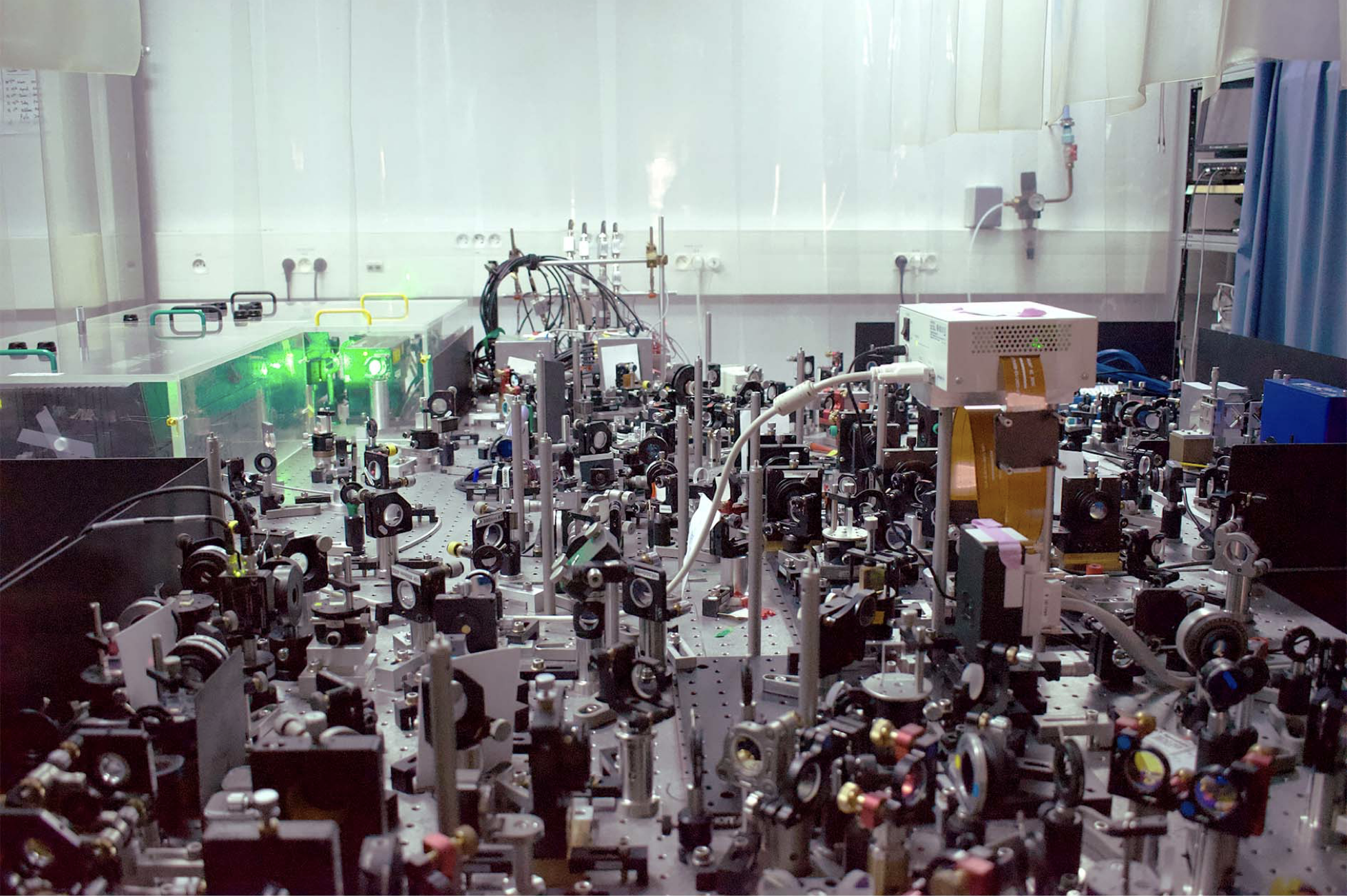 The optical table A full loaded optical table